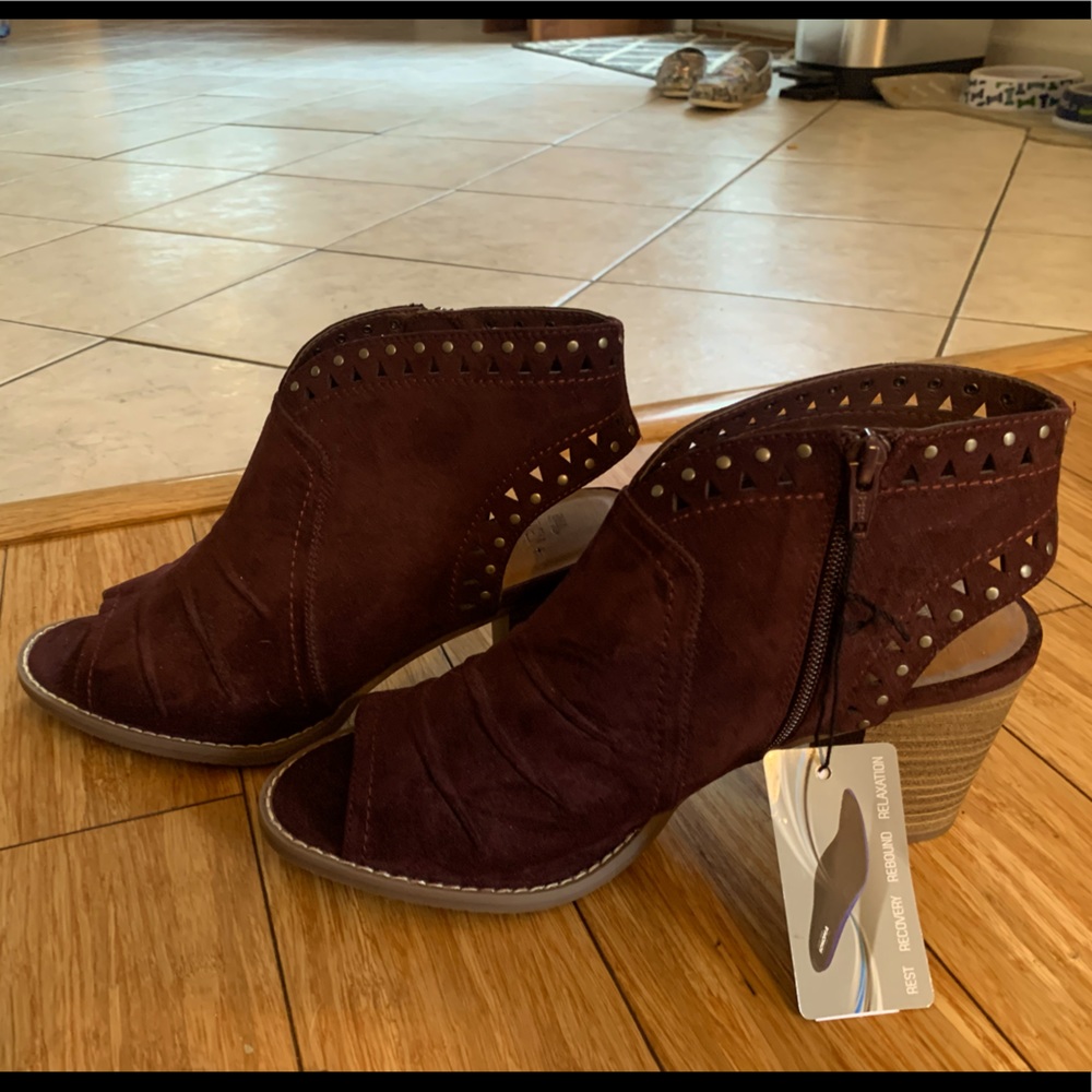 Sonoma peep toe booties